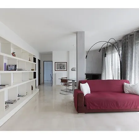 Apuliapartments-lighthouse * בארי