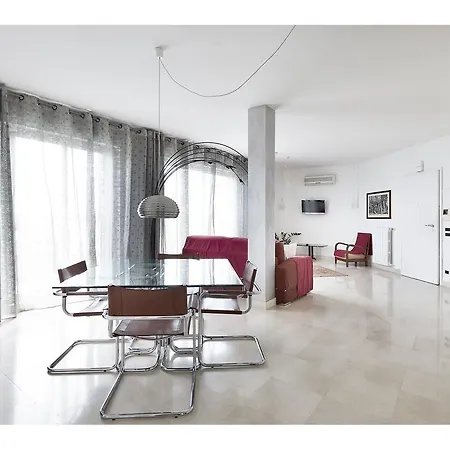 Apuliapartments-lighthouse בארי