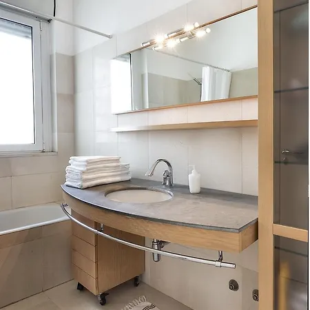 Apuliapartments-lighthouse בארי